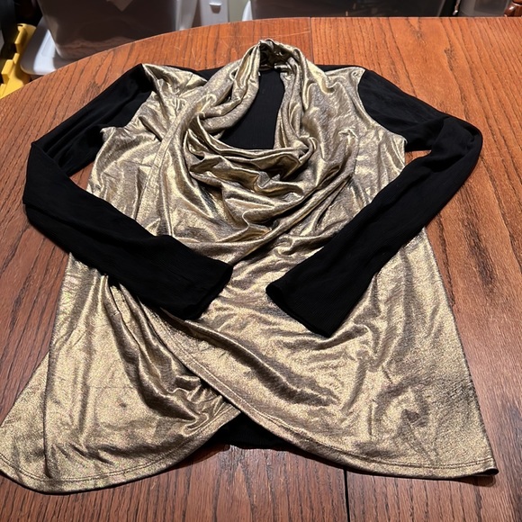 Boston Proper Gold Gray Metallic Drape Front With Black Back Top Size M - Picture 5 of 7